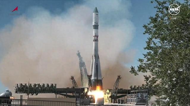 国际空间站正在进行太空行走准备 以迎接Kaiyun 开云体育Starliner和货运飞船的抵达(图1)
